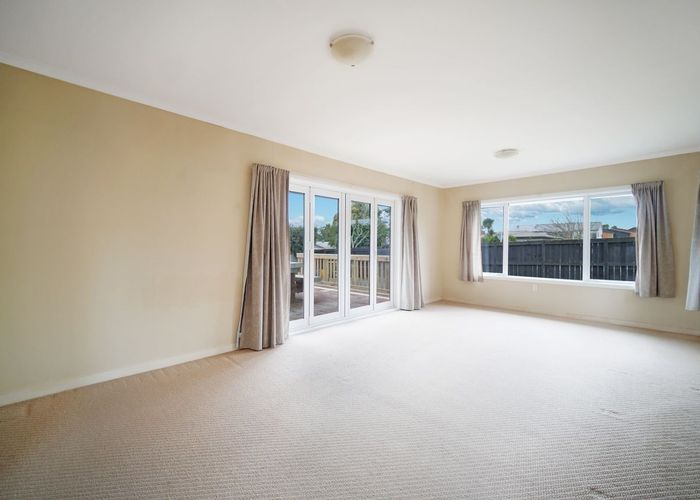  at 8 Border Road, Henderson, Waitakere City, Auckland