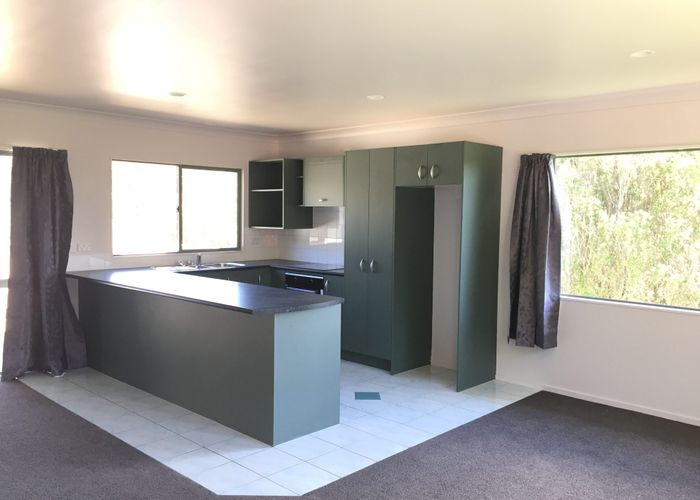  at 10 Xena Way, Henderson, Auckland