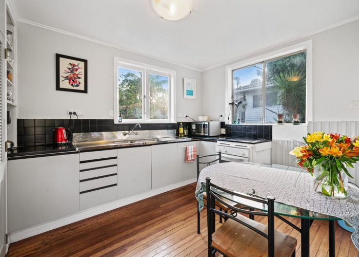  at 33 Whitney Street, New Windsor, Auckland City, Auckland