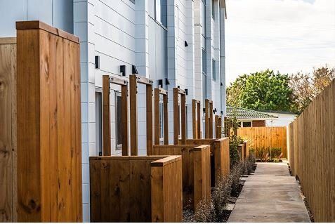 at 4/7 Flanshaw Road, Te Atatu South, Waitakere City, Auckland