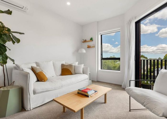  at 107/1B Oakley Avenue, Waterview, Auckland