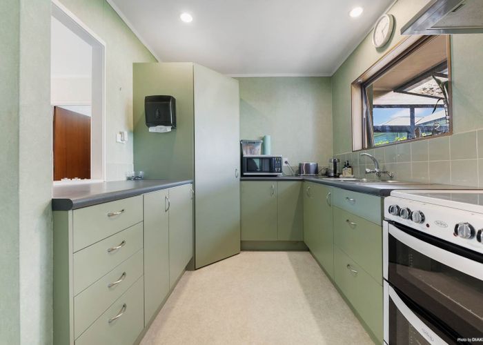  at 2/41 Fairview Road, Papatoetoe, Auckland