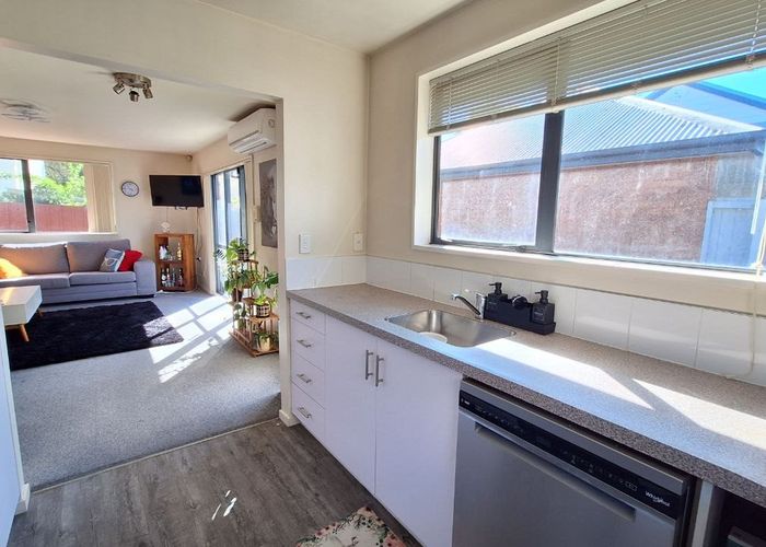  at 2/44 Cannon Street, St. Albans, Christchurch City, Canterbury