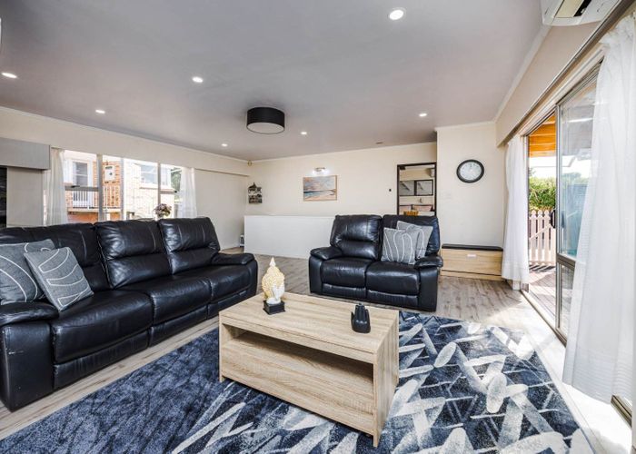  at 32A Bel Air Drive, Hillsborough, Auckland