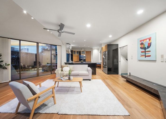  at 25 Bucklands Beach Road, Bucklands Beach, Auckland