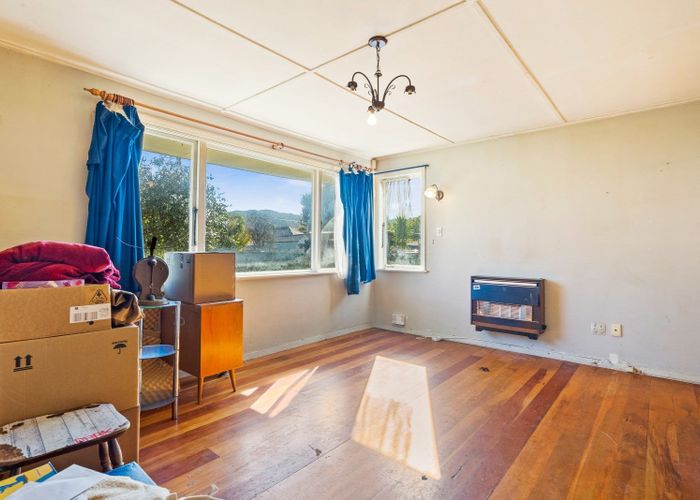 Free property data for 49 Shakespeare Avenue, Trentham, Upper Hutt