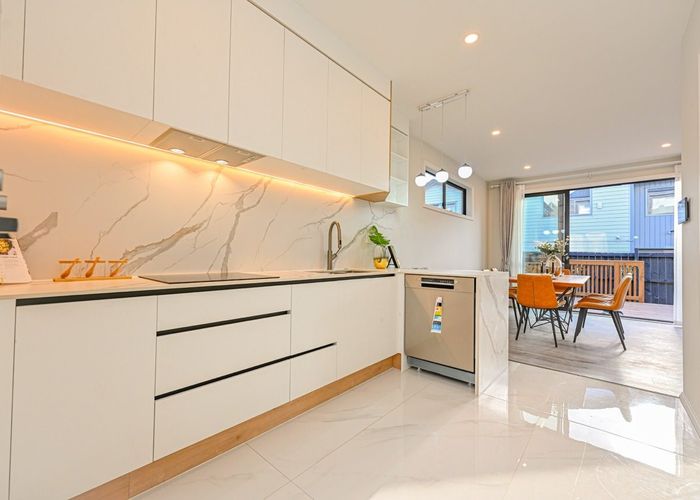  at 1D Galloway Crescent, Farm Cove, Manukau City, Auckland