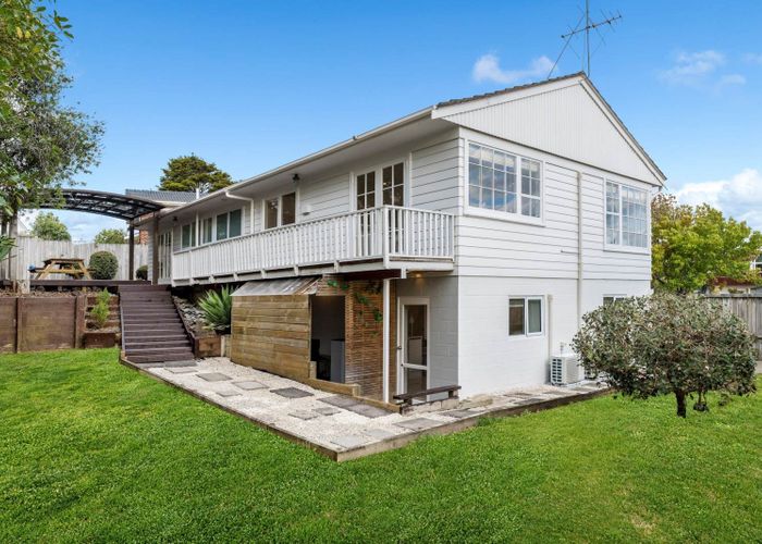  at 16 Munstead Place, Hillcrest, Auckland
