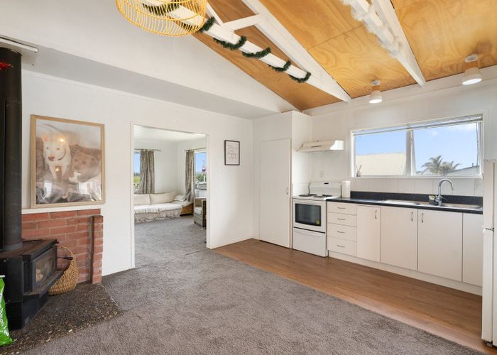  at 16 Costello crescent, Pukehina