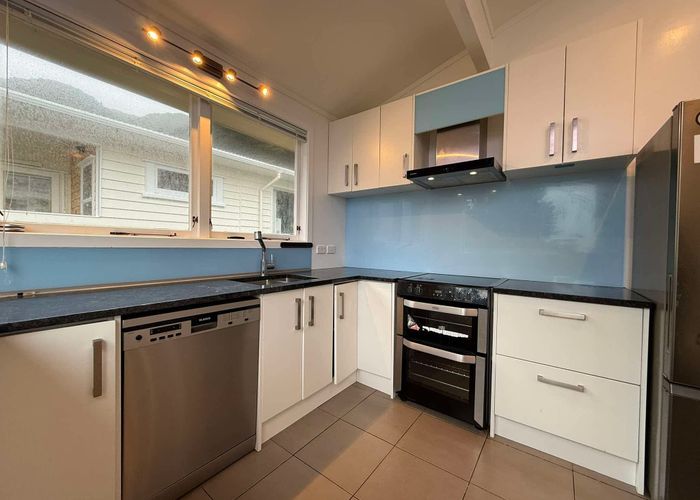  at 16 Mission Street, Waterloo, Lower Hutt, Wellington