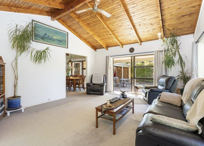  at 68 Gledstane Road, Stanmore Bay, Whangaparaoa