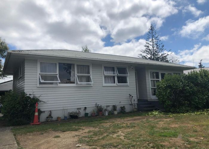  at 13 Tairere Crescent, Rosehill, Papakura