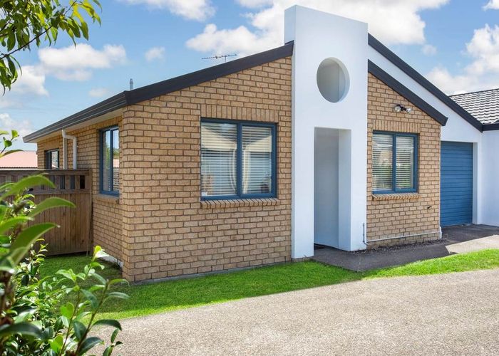  at 2D Reid Road, New Lynn, Auckland