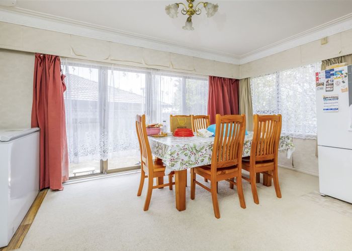  at 1/6 Buckingham Crescent, Papatoetoe, Auckland