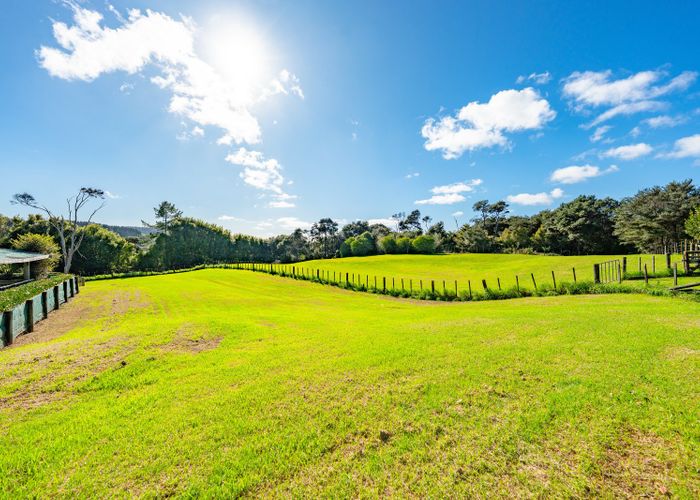  at 58 Arrowsmith Road, Waitakere, Waitakere City, Auckland