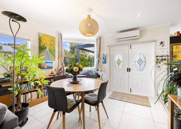  at 2/8 Celia Street, Redcliffs, Christchurch