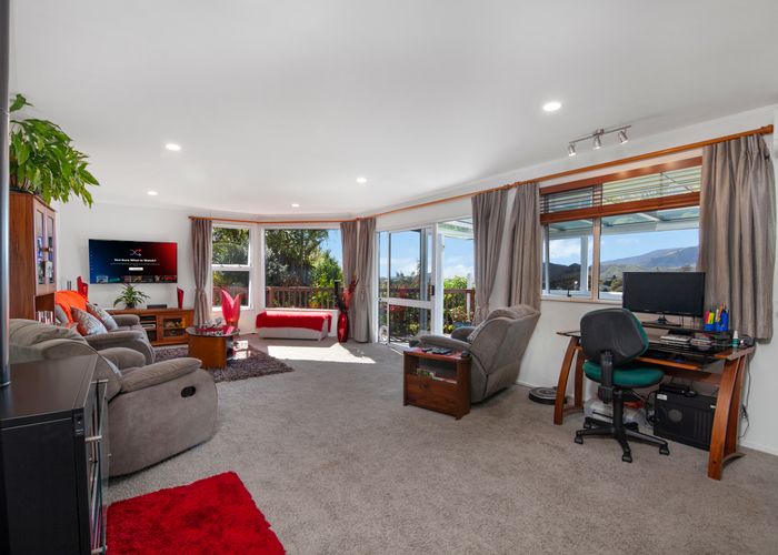  at 28 Olympus Way, Richmond