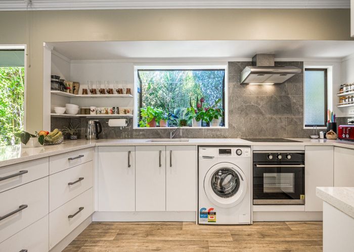  at 2/43 Sabulite Road, Kelston, Waitakere City, Auckland