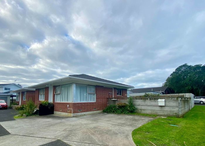  at 1/80 Moore Street, Hillcrest, North Shore City, Auckland