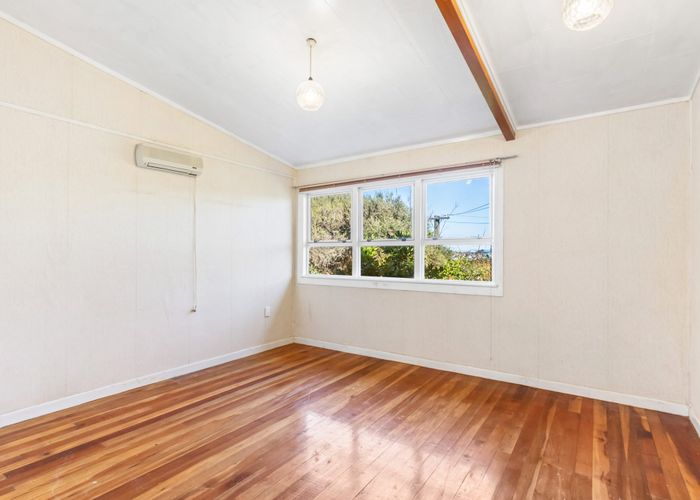  at 6 Mersey Place, New Windsor, Auckland City, Auckland
