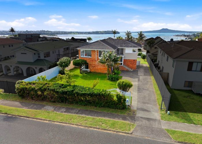  at 24 Sea Spray Drive, Bucklands Beach, Manukau City, Auckland