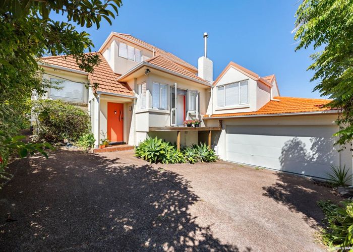  at 1/111 Beach Road, Castor Bay, North Shore City, Auckland