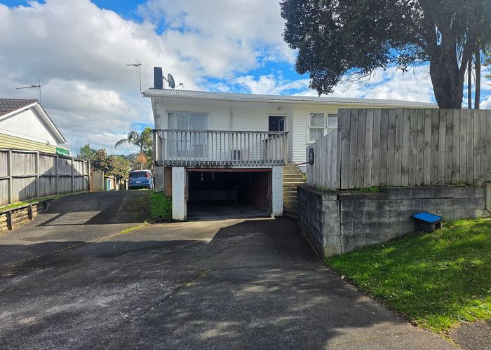 at 17 Vina Place, Massey, Waitakere City, Auckland