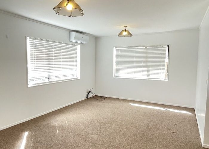  at 58 Aviemore Drive, Highland Park, Auckland