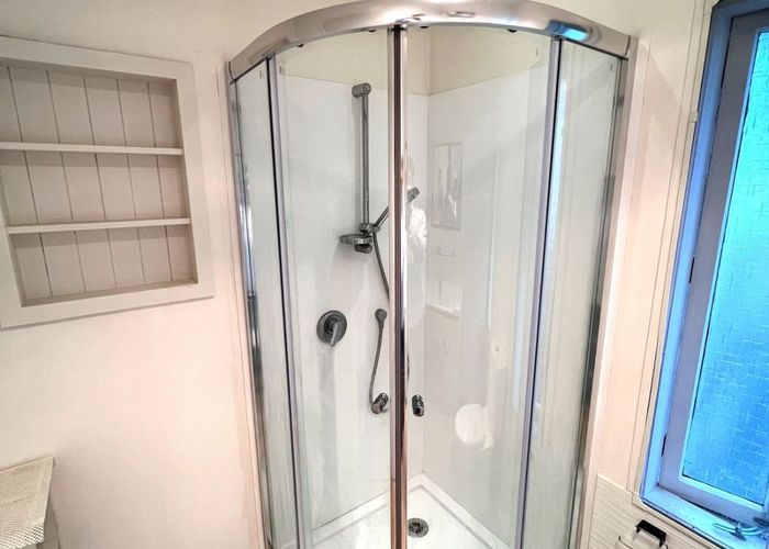  at 546A Glenfield Road, Glenfield, North Shore City, Auckland