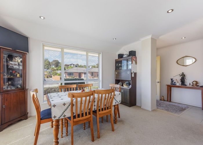  at 14 Harriet Court, Richmond