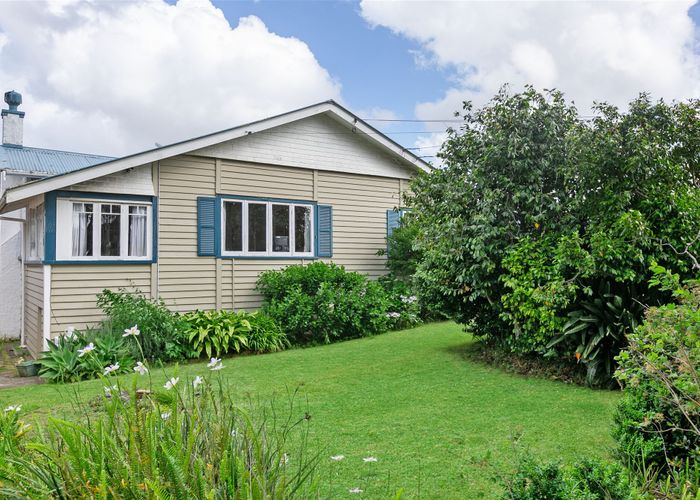  at 6 Atarangi Road, Greenlane, Auckland