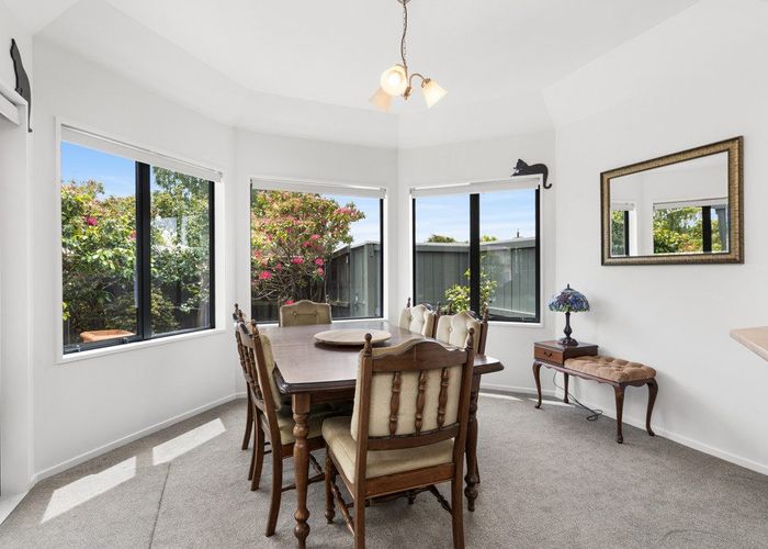  at 39 Anglesea Avenue, Parklands, Christchurch City, Canterbury