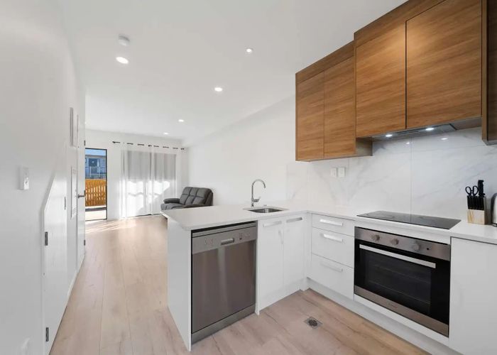  at 132 Tiriwa Drive, Massey, Waitakere