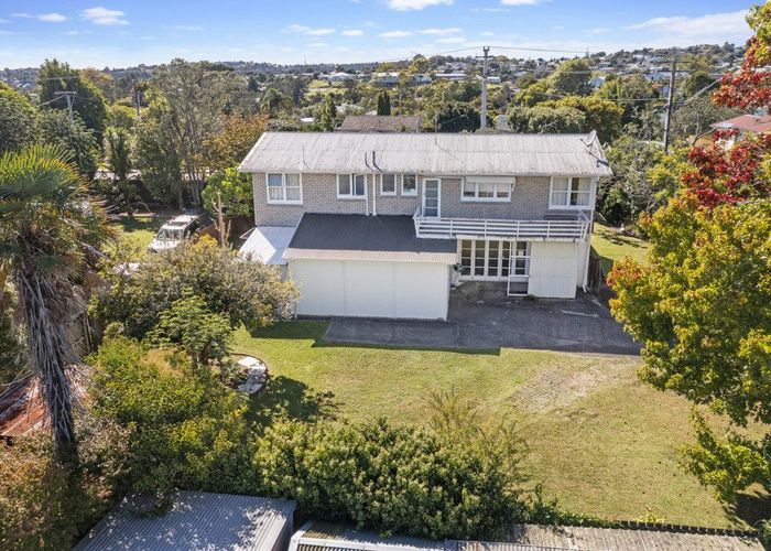  at 222 Rangatira Road, Beach Haven, Auckland
