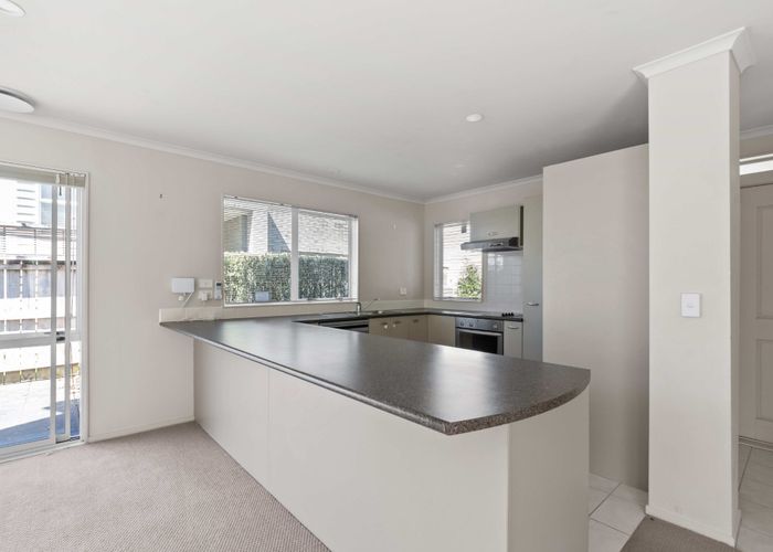  at 10 Sires Parkway, Takanini, Papakura, Auckland