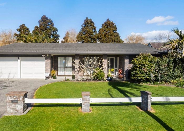  at 19 Vivian Wilson Drive, Eastern Beach, Auckland