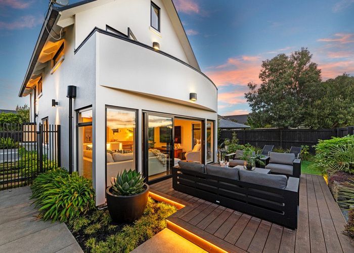  at 2/49 Aston Drive, Waimairi Beach, Christchurch