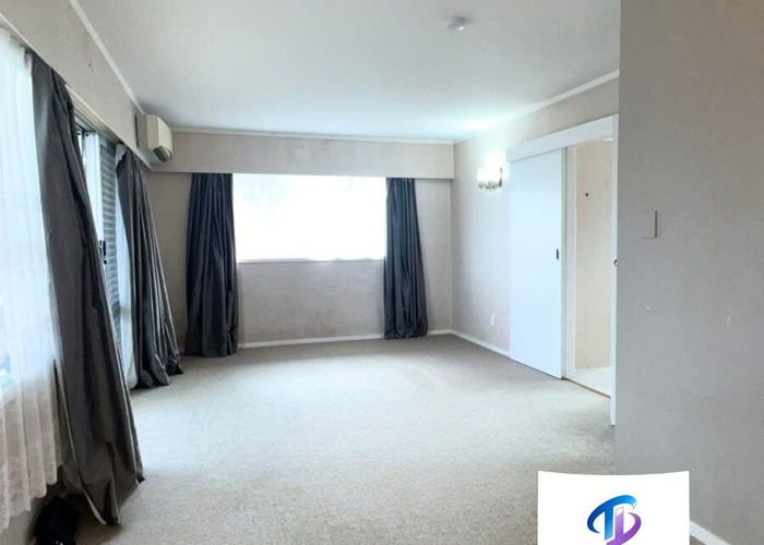  at 1/1305 Dominion Road Extention, Mount Roskill, Auckland City, Auckland