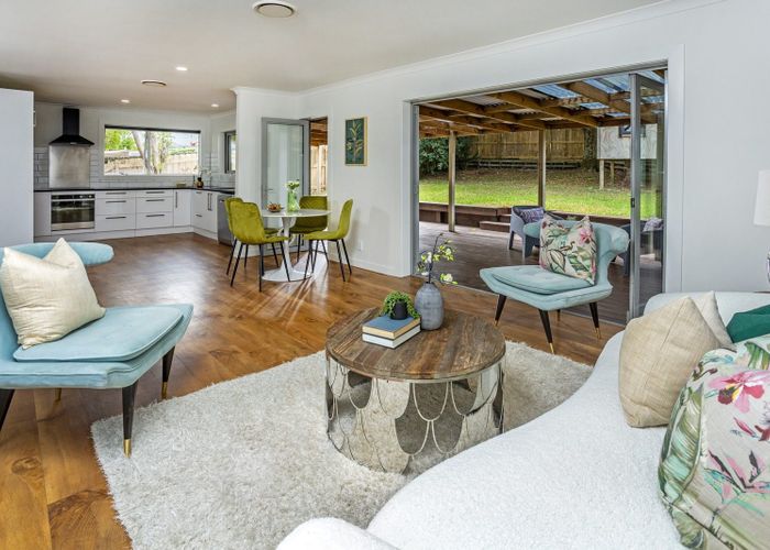  at 22 St Catherine Cres--Viewing--On Sat 10th May at 3:10-3:30pm, West Harbour, Waitakere City, Auckland