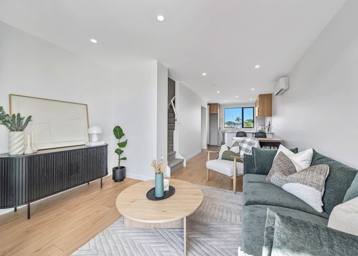  at 3 Bed/30 Kanapa Road, Northcross, North Shore City, Auckland