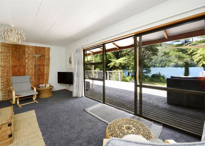  at 19 Kamahi Road, Tennyson Inlet