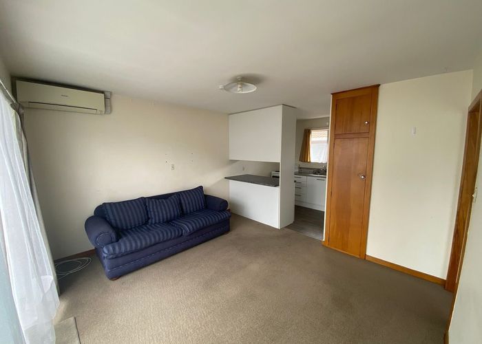  at 2/17 Torrens Road, Hillmorton, Christchurch City, Canterbury