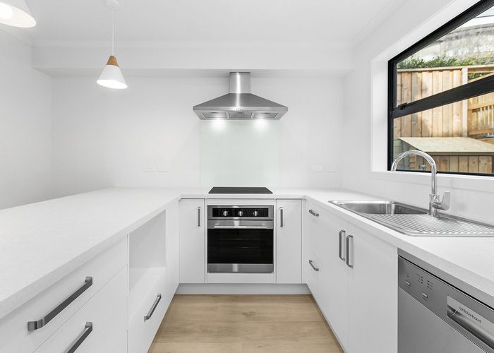  at 2/12 Ruakiwi Road, Hamilton Lake, Hamilton, Waikato