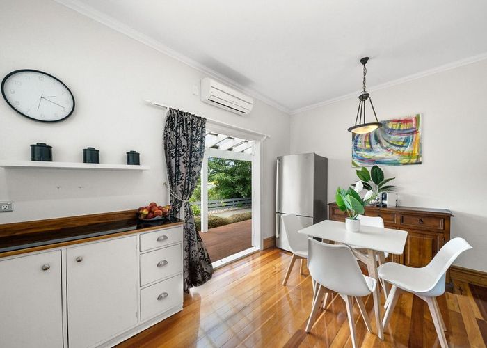  at 4 Hillside Drive, Maoribank, Upper Hutt, Wellington