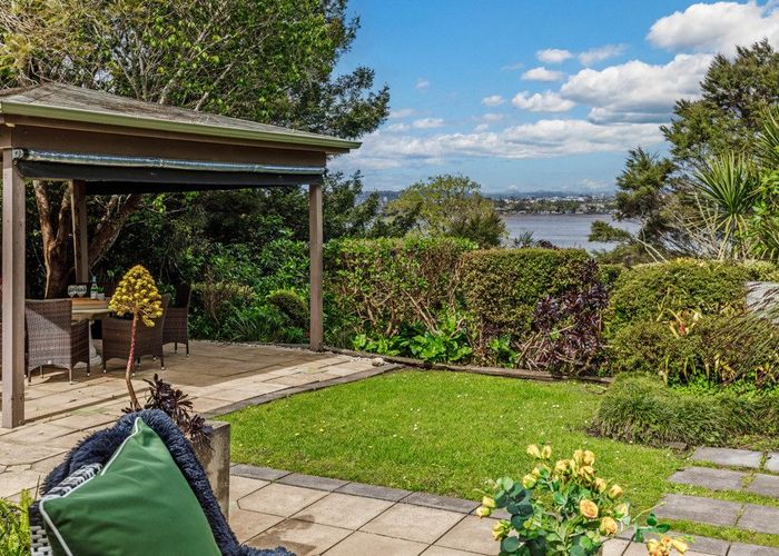 For sale 26 Merewhira Road, Paremoremo, North Shore City, Auckland