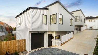  at 13B Oakdale Road, Mount Roskill, Auckland