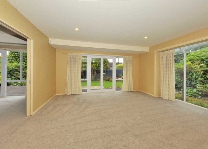  at 20 Highfield Place, Avonhead, Christchurch City, Canterbury