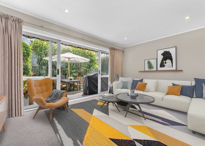  at 4/32 Cambrai Avenue, Mount Roskill, Auckland