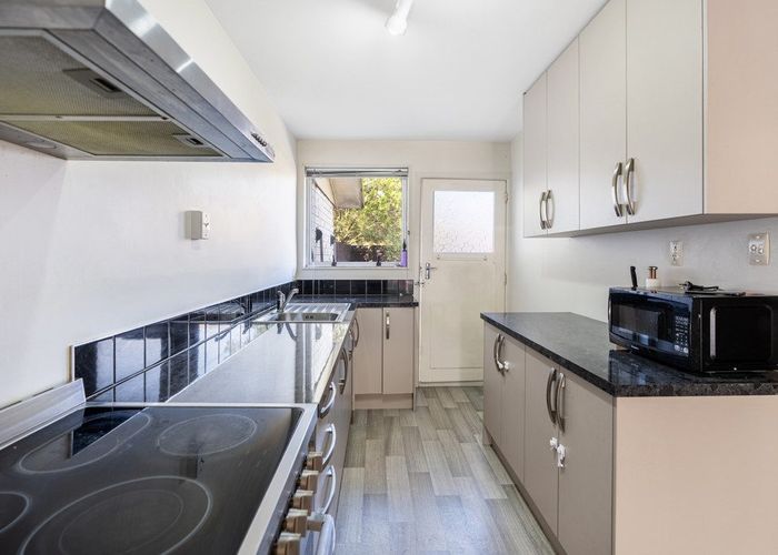  at 3/33 Fairfield Avenue, Addington, Christchurch City, Canterbury