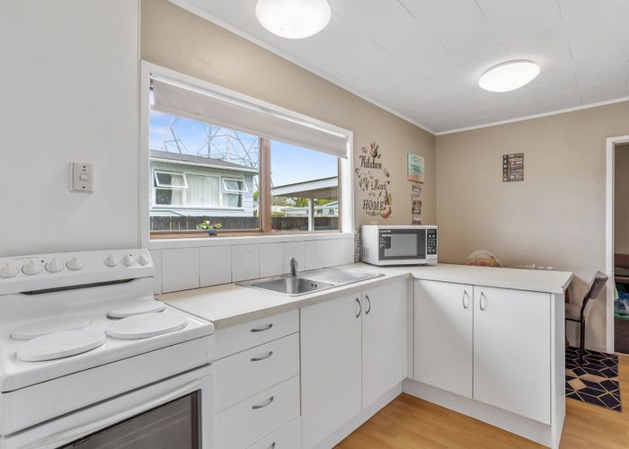  at 3 Huruhuru Road, Massey, Waitakere City, Auckland